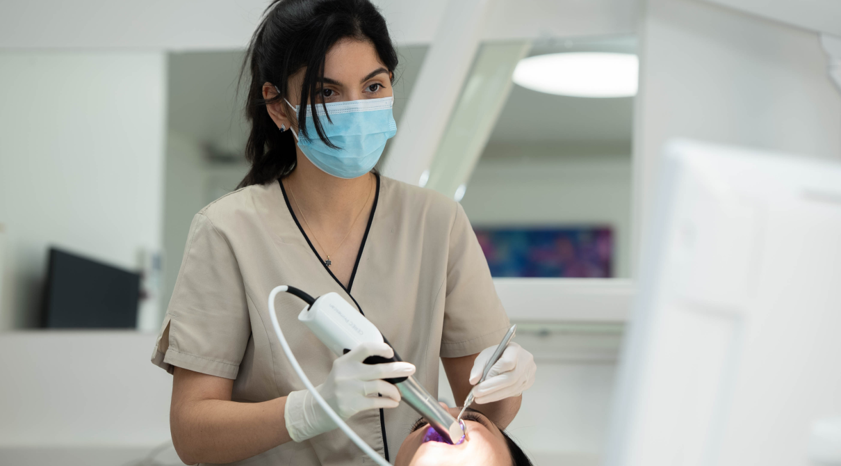 Our Technologies Dentistes à Cagnes-sur-Mer, Drs Payam & Pegah Gandjidadeh