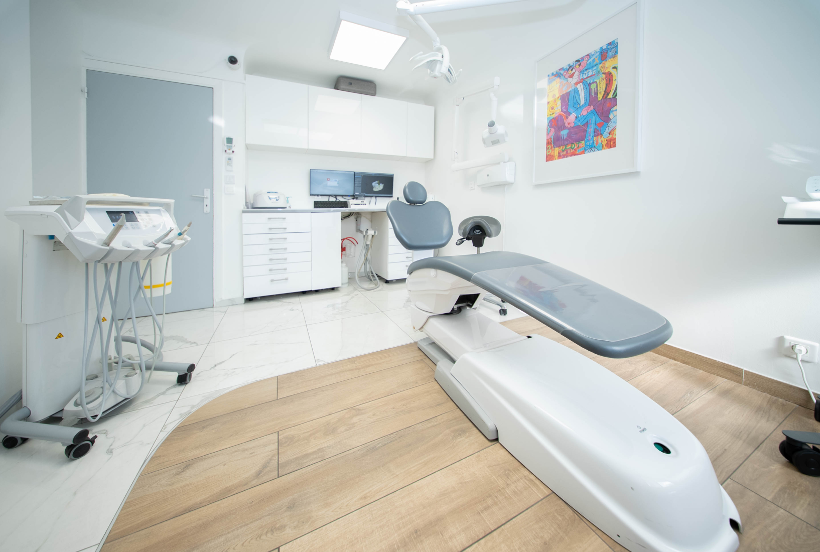 Dentiste Cagnes, Dr Payam Gandjizadeh : implant dentaire, dents de sagesse, all-on-4, sinus lift, couronnes, facettes, inlay, onlay,