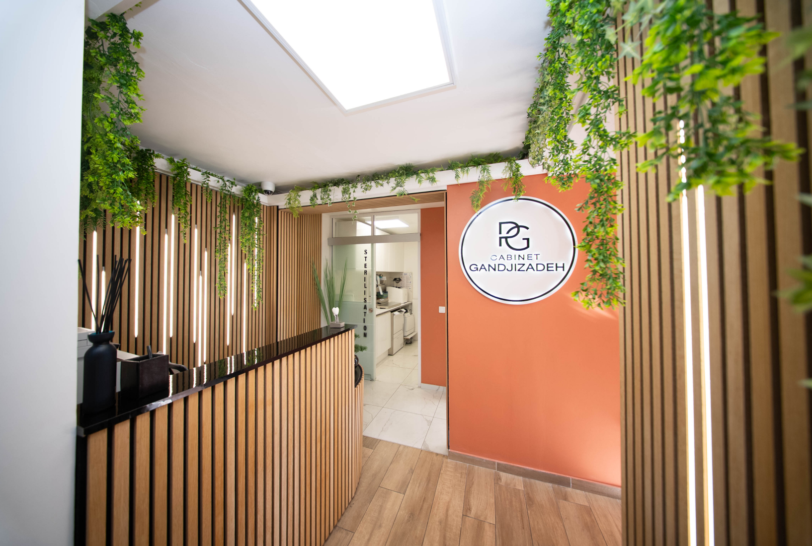 Soins dentaires à Cagnes-sur-Mer chez le Dr Gandjizadeh, dentiste Cagnes-sur-Mer