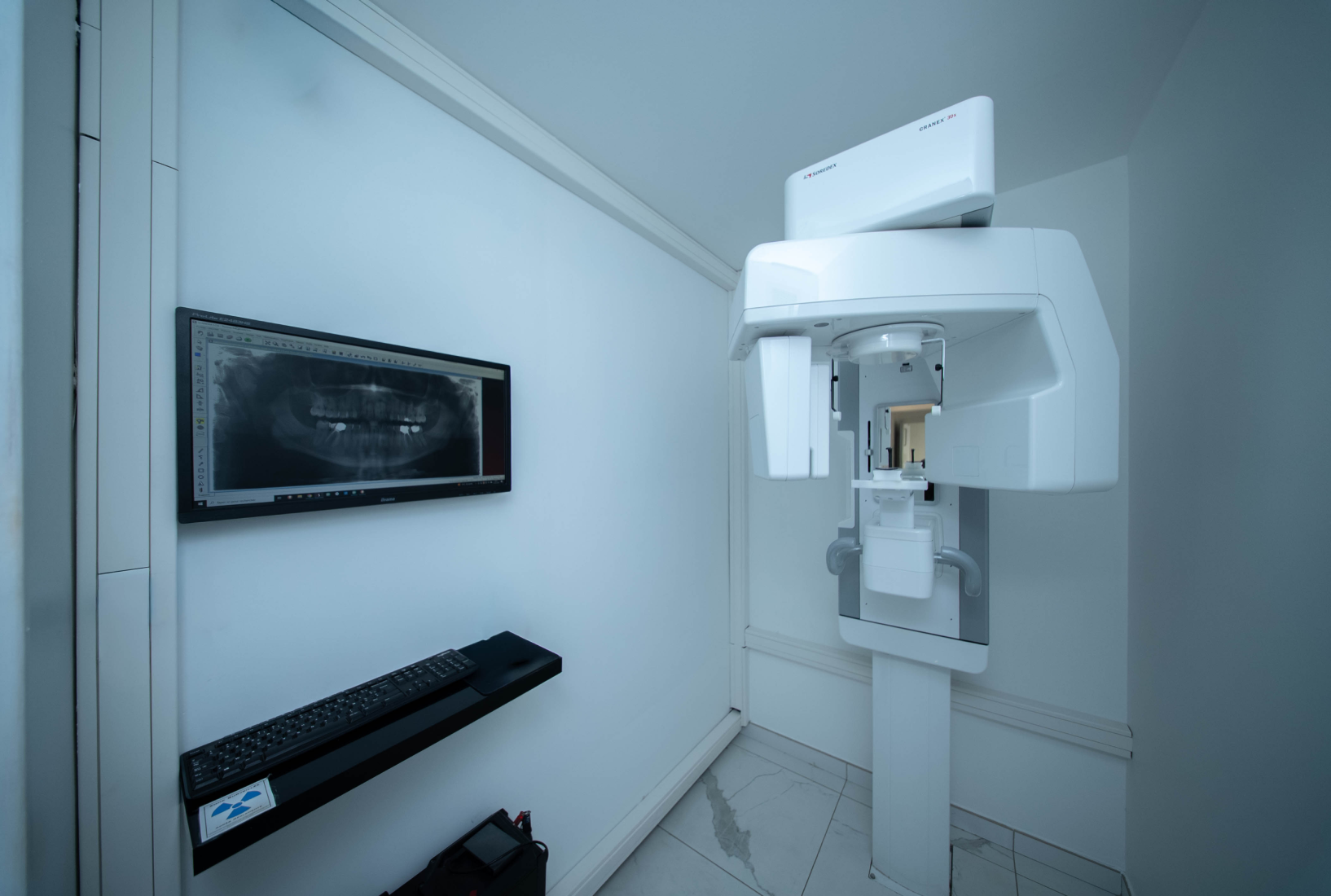 Radio panoramique 2D & 3D : dentiste à Cagnes-sur-Mer, Dr Payam Gandjizadeh